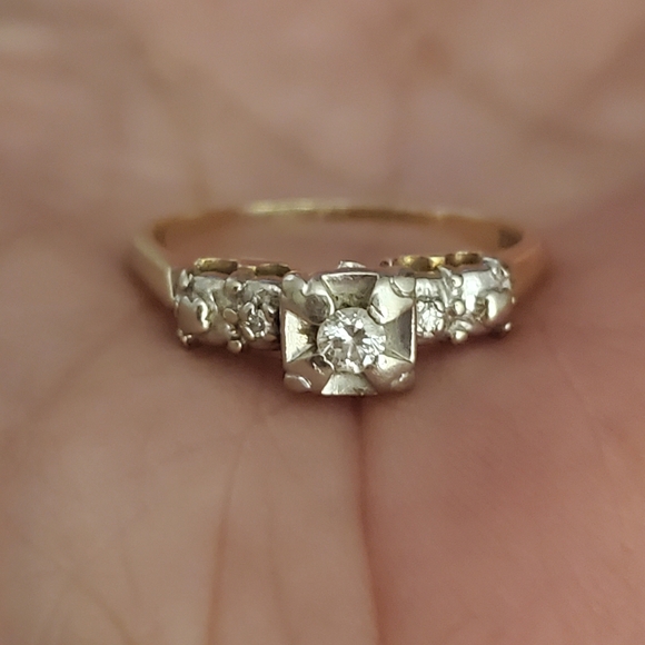 Jewelry - Vintage 14k yg/wg diamond engagement ring